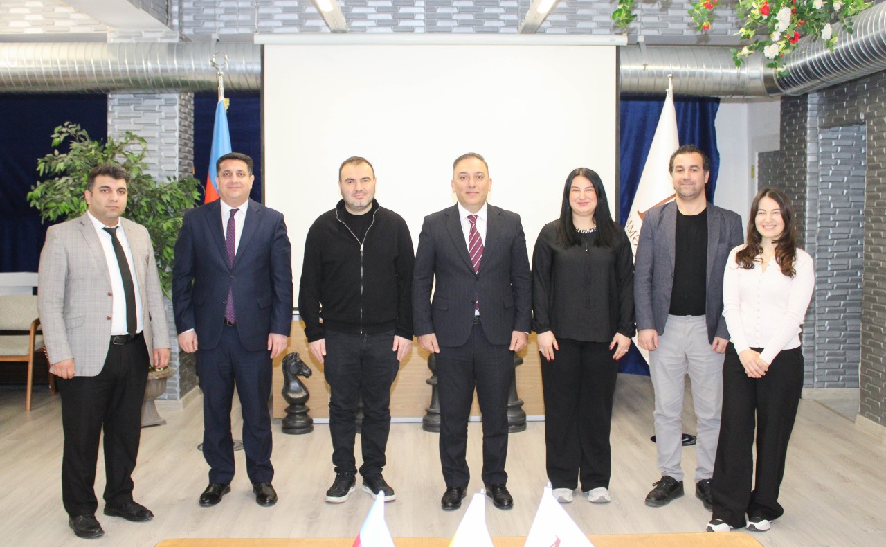 MDU və Məmmədyarovlar süni intellektlə şahmatı birləşdirir - FOTOLAR